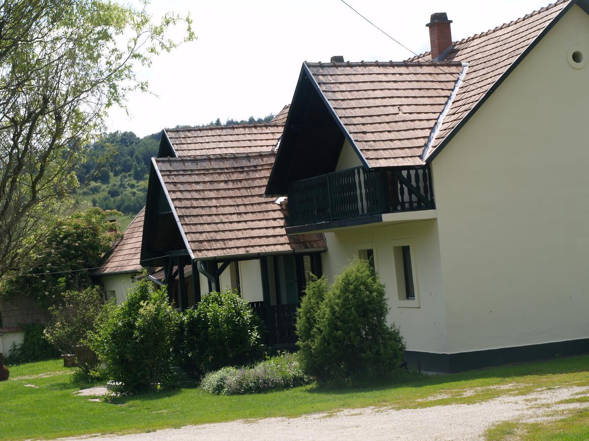 Panzió-Kemping Bekölce Bekolce Exterior foto