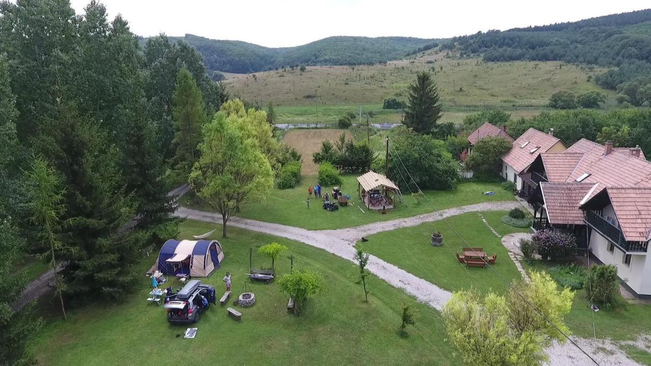 Panzió-Kemping Bekölce Bekolce Exterior foto